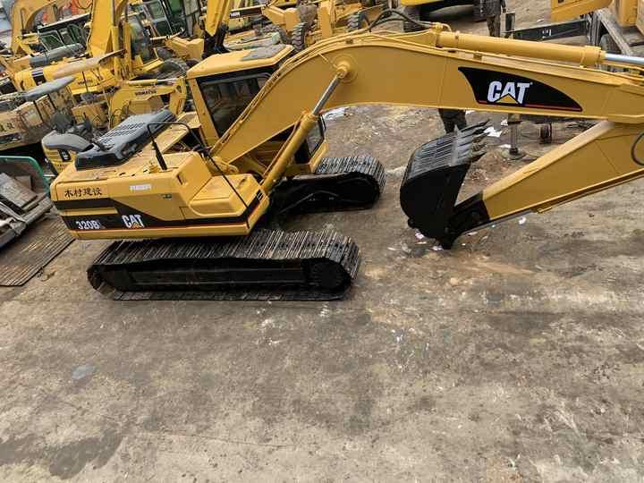 Crawler excavator 20Tons excavator Used CAT Excavator 320D 320B 320BL 320C 320CL On sale 20Tons excavator Used CAT Excavator 320D 320B 320BL 320C 320CL On sale- Photo 4