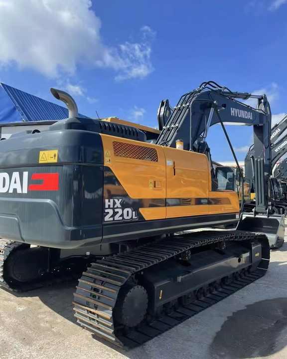 Excavator Certificated High Quality Hyundai 220LC Excavator 220lc-9s HX220L 220HD 22 Tons Excavator for Sale Certificated High Quality Hyundai 220LC Excavator 220lc-9s HX220L 220HD 22 Tons Excavator for Sale- Photo 2