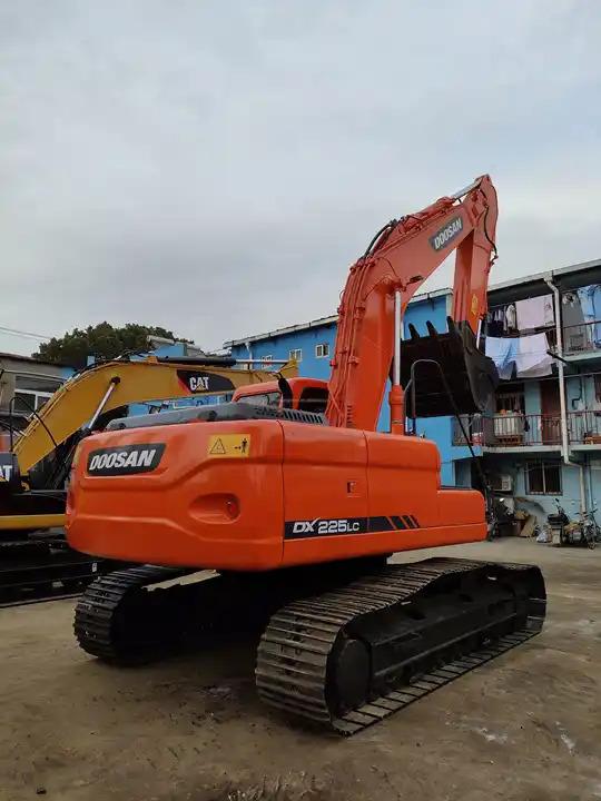 Crawler excavator used excavators in stock for sale second hand excavator used machinery equipment Doosan dx225 used excavators in stock for sale second hand excavator used machinery equipment Doosan dx225- Photo 5