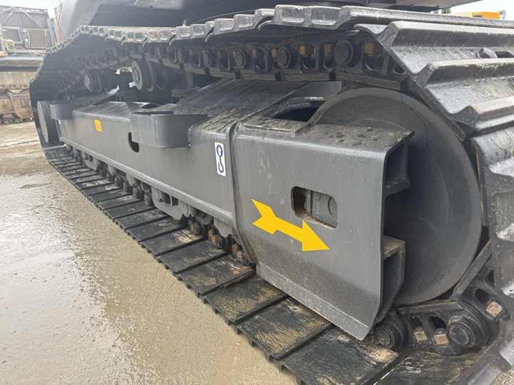 Crawler excavator 22 Tons Excavator Original Doosan Dx225LCA Crawler Digger Secondhand Used Good Condition Doosan Hydraulic Excavator on Sale 22 Tons Excavator Original Doosan Dx225LCA Crawler Digger Secondhand Used Good Condition Doosan Hydraulic Excavator on Sale- Photo 6