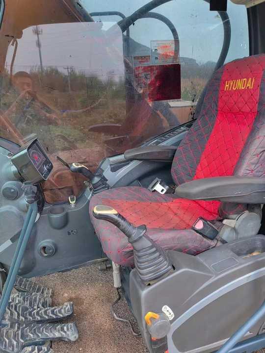 Crawler excavator 90% New Quality Guaranteed Favorable Price Used Hyundai R225lc-9t Crawler used Excavator 90% New Quality Guaranteed Favorable Price Used Hyundai R225lc-9t Crawler used Excavator- Photo 6