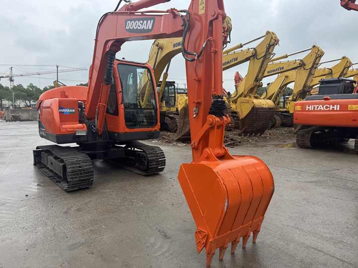 Crawler excavator Used Excavator Doosan DX75-9C Second-hand Excavator Digger DX75-9C Compact Shovel Crawler Doosan 75 Excavator Doosan Dx75-9C Used Excavator Doosan DX75-9C Second-hand Excavator Digger DX75-9C Compact Shovel Crawler Doosan 75 Excavator Doosan Dx75-9C- Photo 5