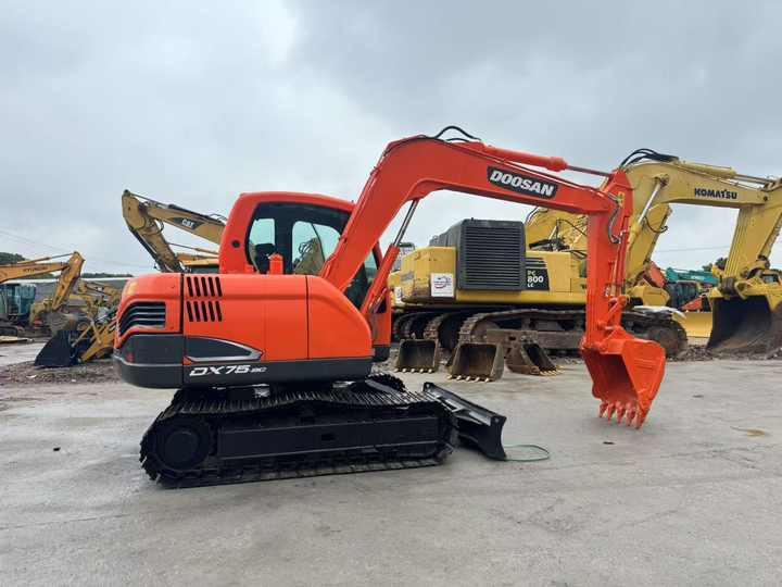 Crawler excavator Used Excavator Doosan Dx75-9C Excavators Earth-moving Machinery Doosan Dx60 Dx80 Dx75 Dx225 Dh55 Dx60-9c for Sale Used Excavator Doosan Dx75-9C Excavators Earth-moving Machinery Doosan Dx60 Dx80 Dx75 Dx225 Dh55 Dx60-9c for Sale- Photo 5