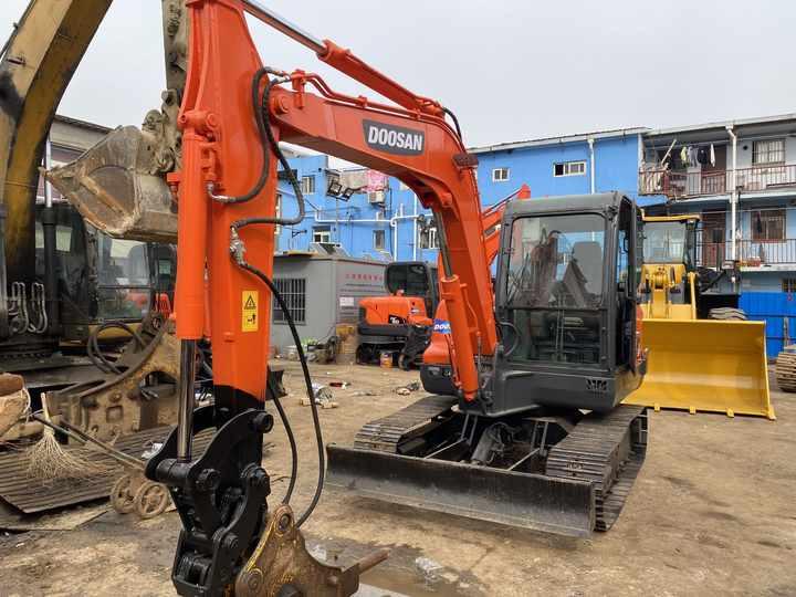 Crawler excavator Awesome Performance Korea Imported Small Scale Used Doosan Dx60 Excavator in Shanghai Awesome Performance Korea Imported Small Scale Used Doosan Dx60 Excavator in Shanghai- Photo 6
