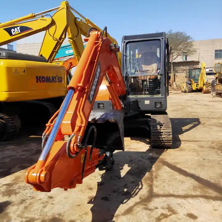 Crawler excavator Used Doosan Machinery for Sale Mini excavator DH55-V DH60-7 for sale Fast Delivery Competitive Price Digger Hydraulic Excavator Used Doosan Machinery for Sale Mini excavator DH55-V DH60-7 for sale Fast Delivery Competitive Price Digger Hydraulic Excavator- Photo 2
