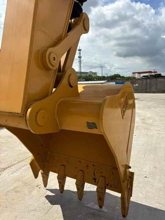 Excavator Original Second-hand Used Caterpillar Cat 320d2 320d2l 320d 320dl Cat320d2 Crawler Excavator cat 320d Excavator for Sale Original Second-hand Used Caterpillar Cat 320d2 320d2l 320d 320dl Cat320d2 Crawler Excavator cat 320d Excavator for Sale- Photo 6