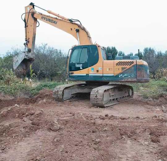Crawler excavator 90% New Quality Guaranteed Favorable Price Used Hyundai R225lc-9t Crawler used Excavator 90% New Quality Guaranteed Favorable Price Used Hyundai R225lc-9t Crawler used Excavator- Photo 3