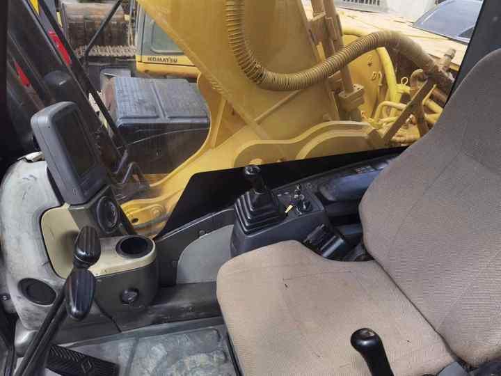 Crawler excavator Used komatsu PC 56-7 Pc60-7 Crawler Excavator 6 Ton Excavator In Shanghai China For Sale PC 60 60-7 PC60 PC78 Nice excavator Used komatsu PC 56-7 Pc60-7 Crawler Excavator 6 Ton Excavator In Shanghai China For Sale PC 60 60-7 PC60 PC78 Nice excavator- Photo 5