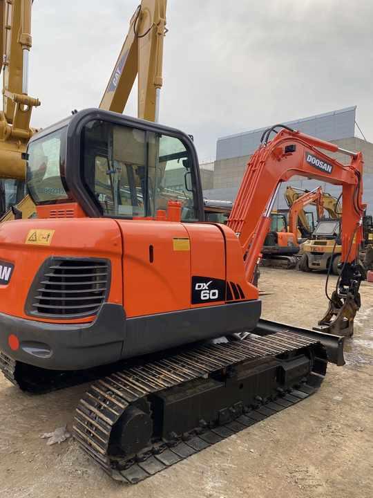 Crawler excavator Awesome Performance Korea Imported Small Scale Used Doosan Excavator Dx60 Dx225 Dh60 Dh55 Awesome Performance Korea Imported Small Scale Used Doosan Excavator Dx60 Dx225 Dh60 Dh55- Photo 2