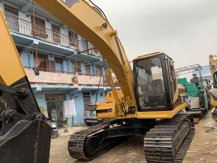 Crawler excavator used cat 320 excavator 2018-2022 used excavator used cat 320B excavator for sale used cat 320 excavator 2018-2022 used excavator used cat 320B excavator for sale- Photo 4