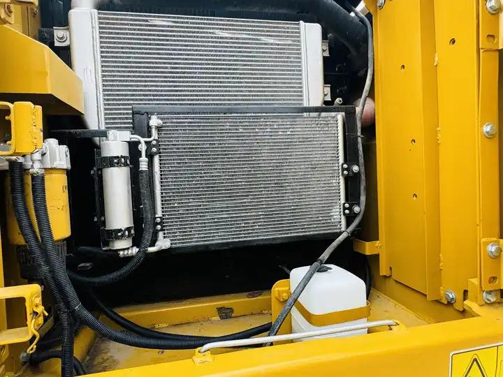 Crawler excavator Used Cat Caterpillar 320d Excavating Machine Cat 320 320d2l 320d2 Crawler Excavator For Sale In Shanghai Used Cat Caterpillar 320d Excavating Machine Cat 320 320d2l 320d2 Crawler Excavator For Sale In Shanghai- Photo 6