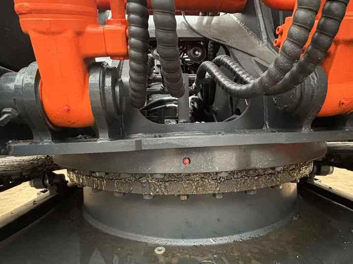 Crawler excavator Excavator used Hitachi ZX200 ZX120, excavator original japan Hitachi, excavator original Japan used excavator Hitachi Excavator used Hitachi ZX200 ZX120, excavator original japan Hitachi, excavator original Japan used excavator Hitachi- Photo 3