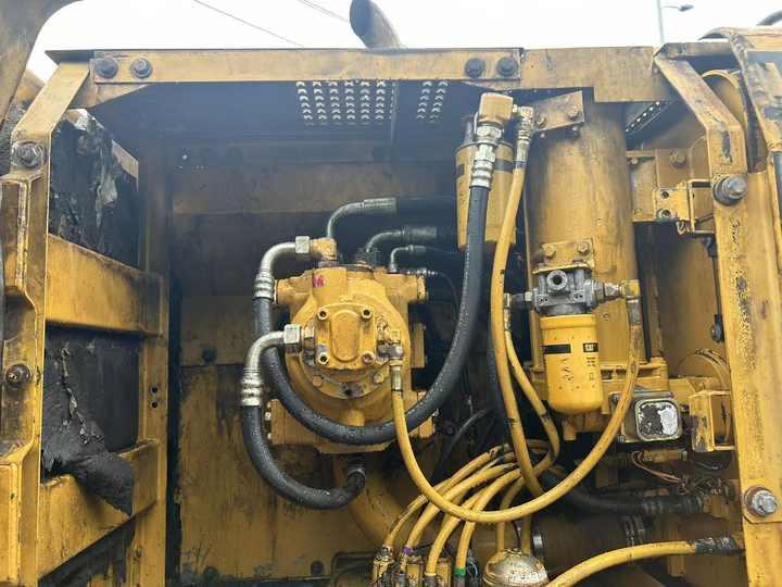 Crawler excavator Used Excavator Cat 320bl Best Second Hand Excavator Caterpillar 320 320d 320b for Sale in Shanghai Used Excavator Cat 320bl Best Second Hand Excavator Caterpillar 320 320d 320b for Sale in Shanghai- Photo 5