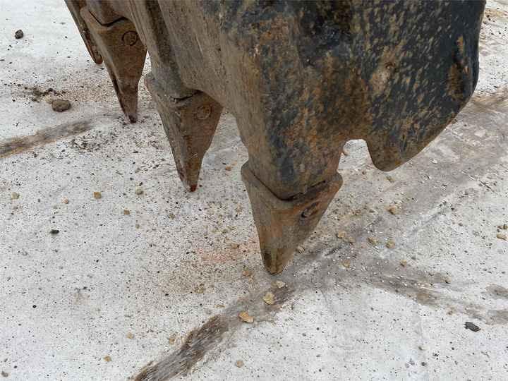 Crawler excavator Hot sale Used Hitachi EX200-3 digger 20ton Excavator second hand excavator Hot sale Used Hitachi EX200-3 digger 20ton Excavator second hand excavator- Photo 2