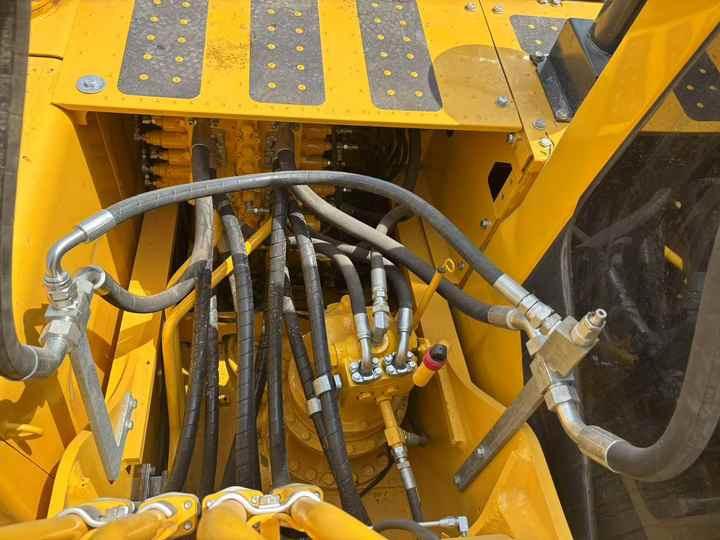 Excavator 21t Japan Original Used Komatsu PC210 PC200 PC220 Crawler Excavator 21t Japan Original Used Komatsu PC210 PC200 PC220 Crawler Excavator- Photo 4