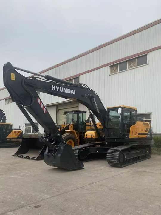 Excavator Certificated High Quality Hyundai 220LC Excavator 220lc-9s HX220L 220HD 22 Tons Excavator for Sale Certificated High Quality Hyundai 220LC Excavator 220lc-9s HX220L 220HD 22 Tons Excavator for Sale- Photo 4