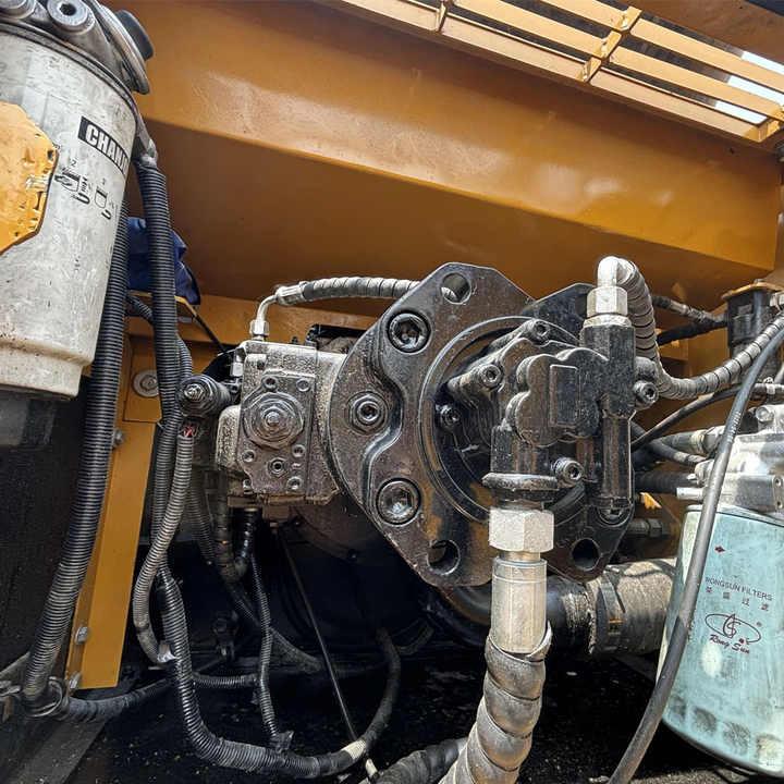 Excavator Used Excavator for Sale Sany Sy215C From Japan Contact for More Excavator Used Excavator for Sale Sany Sy215C From Japan Contact for More Excavator- Photo 2