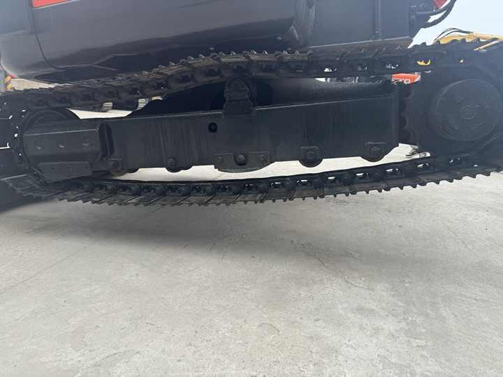 Crawler excavator High Quality Secondhand Small Excavator Doosan Dx60 Dx75 Korea Origin Mini Excavator Machine Good Price for Guyana High Quality Secondhand Small Excavator Doosan Dx60 Dx75 Korea Origin Mini Excavator Machine Good Price for Guyana- Photo 4