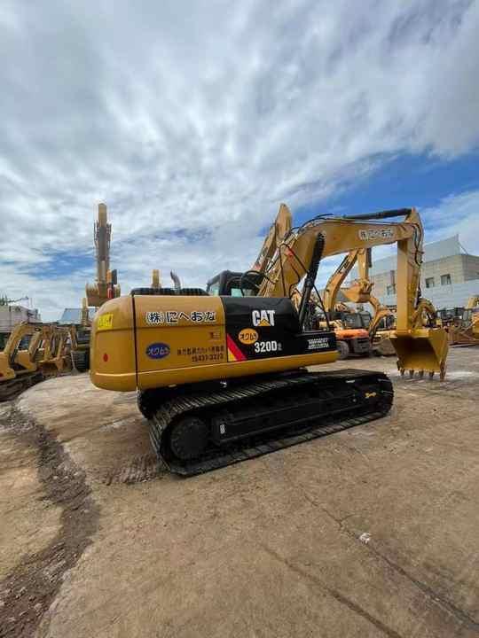 Excavator Used CAT second hand Caterpillar 320 320B 320C 320D Excavator Excavadoras de segunda mano Used CAT second hand Caterpillar 320 320B 320C 320D Excavator Excavadoras de segunda mano- Photo 5