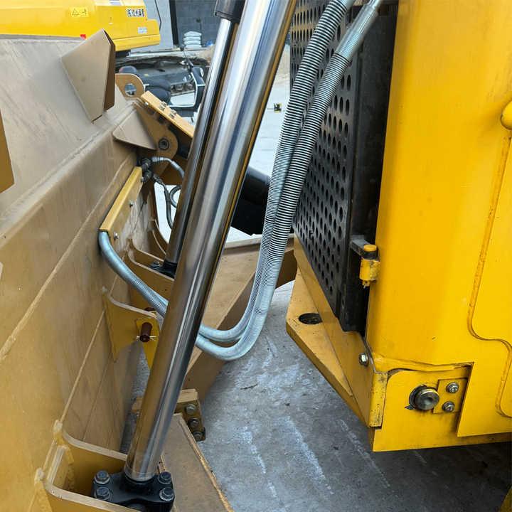 Bulldozer Bulldozer Used Cat D8r and More Bulldozers Like Mini Bulldozer Bulldozer Used Cat D8r and More Bulldozers Like Mini Bulldozer- Photo 4