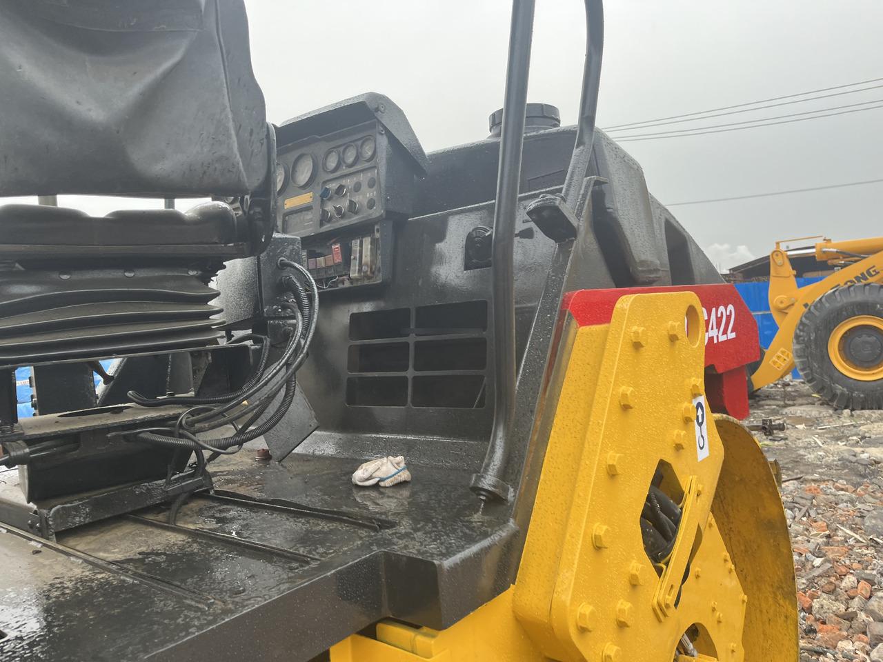 Road roller Used road roller Dynapac CC422 with Double Drum Roller in Good Condition Used road roller Dynapac CC422 with Double Drum Roller in Good Condition- Photo 6