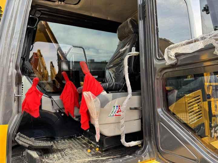 Crawler excavator nice porfmance Japanese Hot Selling Good Condition Used Excavator Komatsu PC130 Cheap Price PC210 PC220-8 pc120 pc130 nice porfmance Japanese Hot Selling Good Condition Used Excavator Komatsu PC130 Cheap Price PC210 PC220-8 pc120 pc130- Photo 4