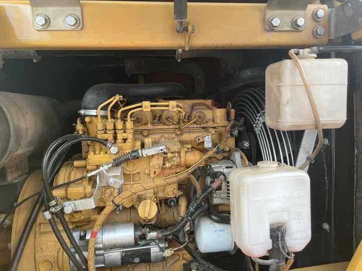 Mini excavator Good Price CAT 305.5E 307 308C 308D 308E 312D 315D 320C 320D Second Hand 7 Tons Used Mini Crawler Excavator For Sale Good Price CAT 305.5E 307 308C 308D 308E 312D 315D 320C 320D Second Hand 7 Tons Used Mini Crawler Excavator For Sale- Photo 3