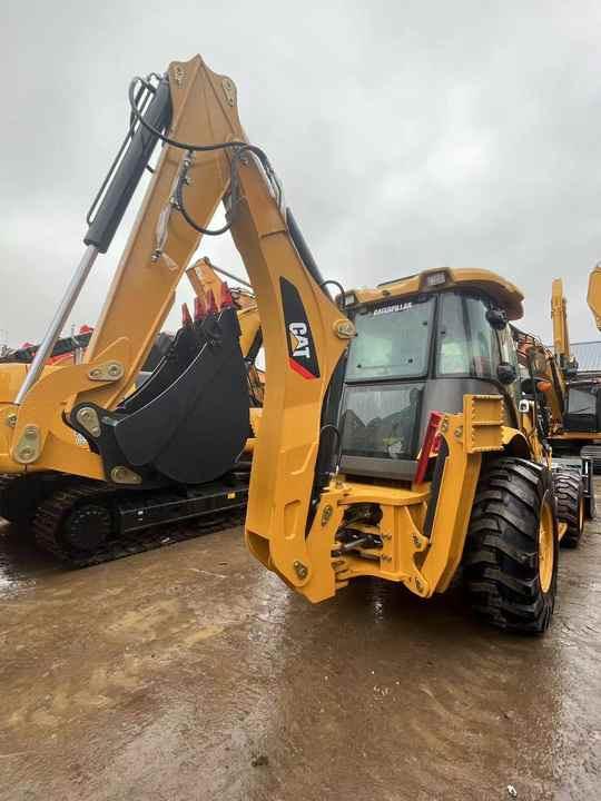 Backhoe loader Backhoe loader CAT 420F loader used cheap CAT 420F loader and digger in good running condition on sale Backhoe loader CAT 420F loader used cheap CAT 420F loader and digger in good running condition on sale- Photo 3