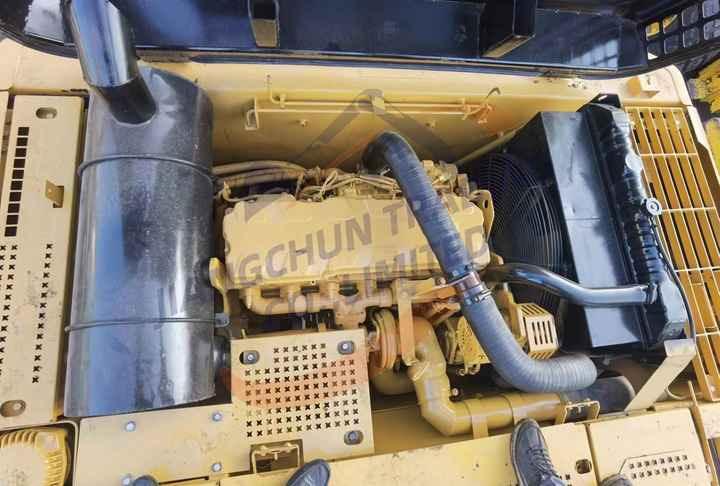 Crawler excavator hot used excavator cat 312 320c 320d 330 Japan used caterpillar excavator for sale hot used excavator cat 312 320c 320d 330 Japan used caterpillar excavator for sale- Photo 3