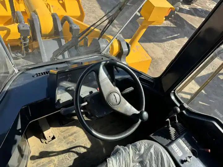 Wheel loader High Quality Used 7 Ton Heavy Front Loader Komatsu Wa470 Good Price Japan Made Tire Loader High Quality Used 7 Ton Heavy Front Loader Komatsu Wa470 Good Price Japan Made Tire Loader- Photo 5
