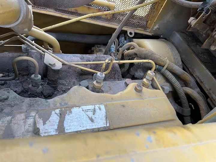 Bulldozer Original Japan Imported Caterpillar D7R Bulldozer Japan Original Cat D7G D7R D9n D8r Used Bulldozers Original Japan Imported Caterpillar D7R Bulldozer Japan Original Cat D7G D7R D9n D8r Used Bulldozers- Photo 3