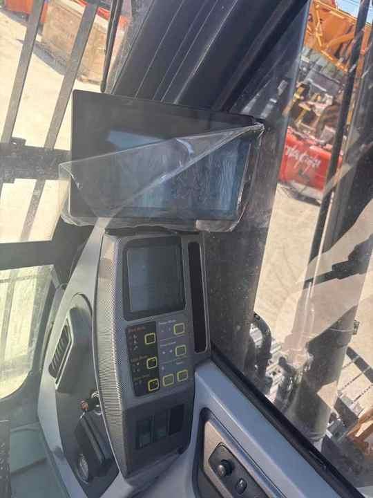 Excavator HYUNDAI 96% New HX220s Used Excavator, Korea 22 Ton HX210 HX225 HX 210 220 225 9S 22Ton Crawler Radio Digger Equipment Machine HYUNDAI 96% New HX220s Used Excavator, Korea 22 Ton HX210 HX225 HX 210 220 225 9S 22Ton Crawler Radio Digger Equipment Machine- Photo 6
