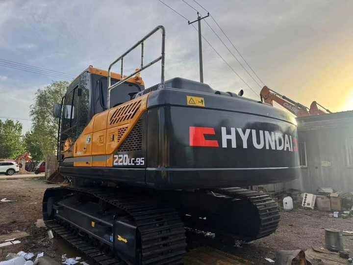 Excavator Korea Original Used Hyundai 220LC-9S Excavator Used Robex Hyundai 220 Excavator 220LC-9S Used Excavators for Sale Korea Original Used Hyundai 220LC-9S Excavator Used Robex Hyundai 220 Excavator 220LC-9S Used Excavators for Sale- Photo 3