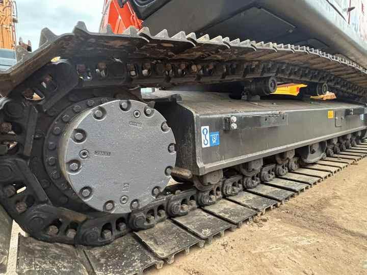 Crawler excavator Excavator used Hitachi ZX200 ZX120, excavator original japan Hitachi, excavator original Japan used excavator Hitachi Excavator used Hitachi ZX200 ZX120, excavator original japan Hitachi, excavator original Japan used excavator Hitachi- Photo 2