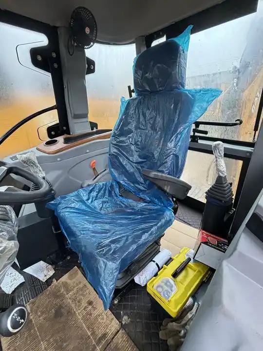Backhoe loader Used caterpillar backhoe loader CAT 420F2 in good condition for sale Used caterpillar backhoe loader CAT 420F2 in good condition for sale- Photo 5