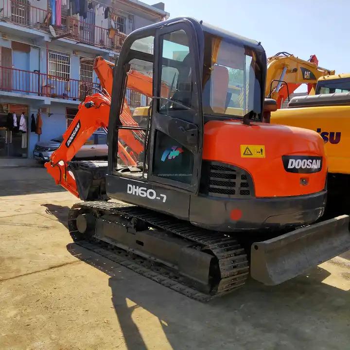 Crawler excavator Used Doosan dh60-7 Excavator 100% Korea Used Mini Hydraulic Excavator Low Working Hours Low Price for sale Used Doosan dh60-7 Excavator 100% Korea Used Mini Hydraulic Excavator Low Working Hours Low Price for sale- Photo 2