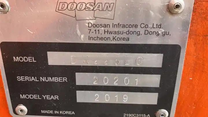 Crawler excavator 2023 Year Doosan Excavator Dx225 22t Dx225lc Crawler Excavator In Fresh Stock In Shanghai 2023 Year Doosan Excavator Dx225 22t Dx225lc Crawler Excavator In Fresh Stock In Shanghai- Photo 3