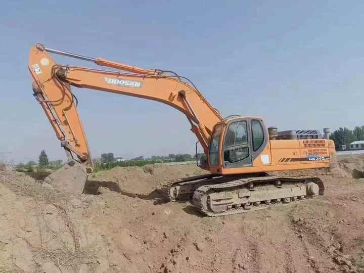 Excavator Used Original Korea Doosan 34 Ton Excavator with Cheap Price and Good Condition DOOSAN Dx340LCA Dx225 Dx330 DX360for Sale Used Original Korea Doosan 34 Ton Excavator with Cheap Price and Good Condition DOOSAN Dx340LCA Dx225 Dx330 DX360for Sale- Photo 2