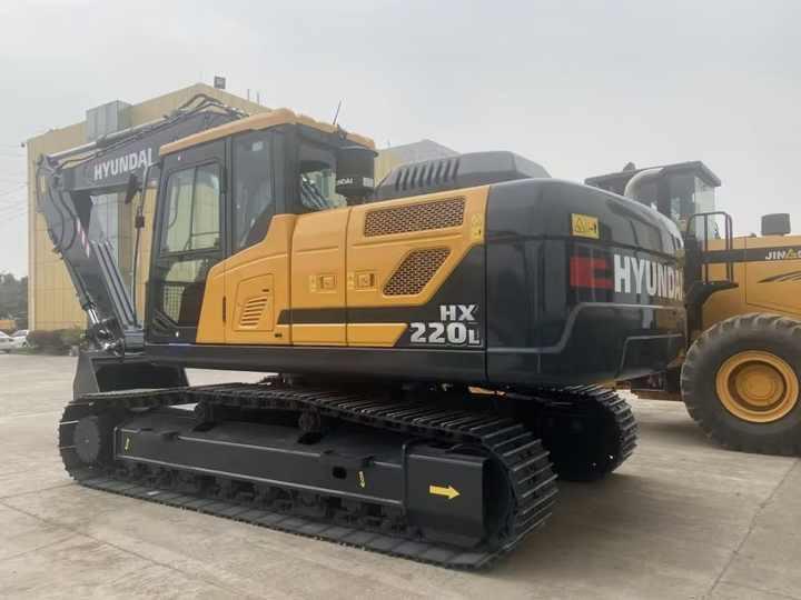 Excavator Certificated High Quality Hyundai 220LC Excavator 220lc-9s HX220L 220HD 22 Tons Excavator for Sale Certificated High Quality Hyundai 220LC Excavator 220lc-9s HX220L 220HD 22 Tons Excavator for Sale- Photo 3