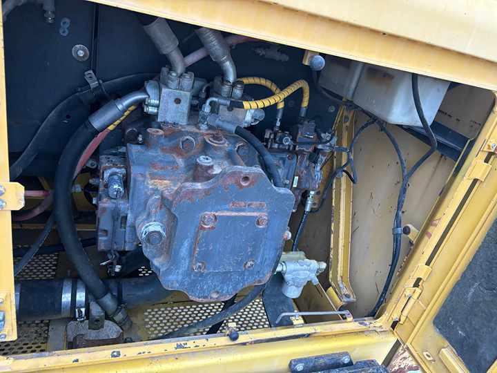 Crawler excavator Japan Used komatsu Excavator Model PC800 PC700 PC460 Mining Excavator Excellent Condition with Good Price for Sale Japan Used komatsu Excavator Model PC800 PC700 PC460 Mining Excavator Excellent Condition with Good Price for Sale- Photo 5