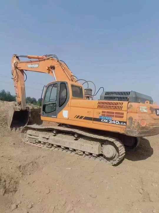 Excavator Used Original Korea Doosan 34 Ton Excavator with Cheap Price and Good Condition DOOSAN Dx340LCA Dx225 Dx330 DX360for Sale Used Original Korea Doosan 34 Ton Excavator with Cheap Price and Good Condition DOOSAN Dx340LCA Dx225 Dx330 DX360for Sale- Photo 3