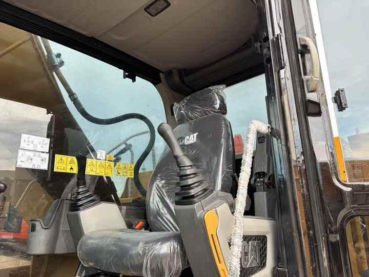 Excavator 2024 year new model Used Cat 320GC 320D 320D 320C 320CL Caterpillar hydraulic crawler excavators in good condition 2024 year new model Used Cat 320GC 320D 320D 320C 320CL Caterpillar hydraulic crawler excavators in good condition- Photo 6