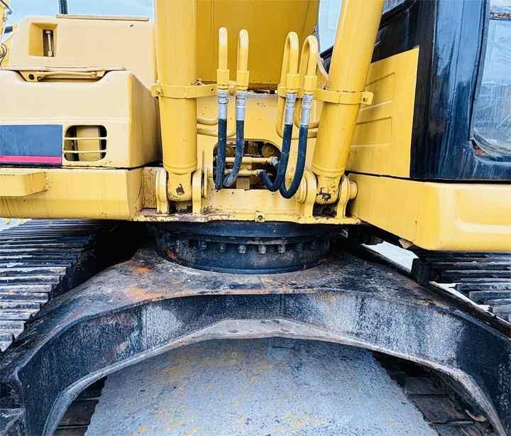Crawler excavator Used Excavator Cat 320bl Best Second Hand Excavator Caterpillar 320 320d 320b For Sale In Shanghai Used Excavator Cat 320bl Best Second Hand Excavator Caterpillar 320 320d 320b For Sale In Shanghai- Photo 3