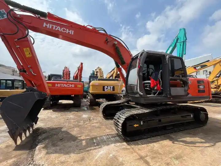 Crawler excavator Used Hitachi ZX200 crawler Excavator, Japan Made used Hitachi ZX200 large Excavator in good condition on sale Used Hitachi ZX200 crawler Excavator, Japan Made used Hitachi ZX200 large Excavator in good condition on sale- Photo 3