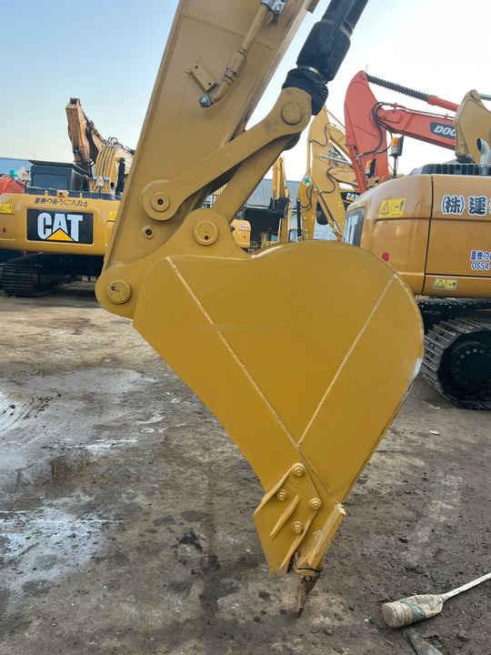 Crawler excavator Good condition japan original low hour used hydraulic crawler cat 320 excavator cat 320d cat320d2 excavator in stock for sale Good condition japan original low hour used hydraulic crawler cat 320 excavator cat 320d cat320d2 excavator in stock for sale- Photo 2
