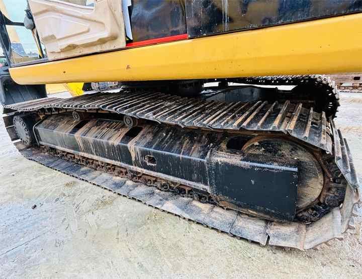 Crawler excavator Super Good Condition Japanese Made Used Cat 320b 320bl Hydraulic Tracked Excavator At Favorable Price In Shanghai Super Good Condition Japanese Made Used Cat 320b 320bl Hydraulic Tracked Excavator At Favorable Price In Shanghai- Photo 3