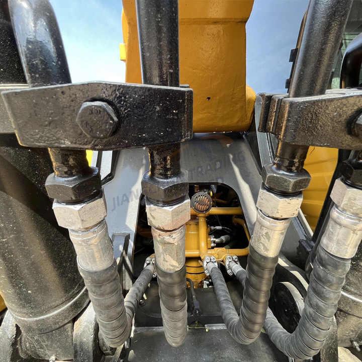 Excavator Used Excavator for Sale Sany Sy215C From Japan Contact for More Excavator Used Excavator for Sale Sany Sy215C From Japan Contact for More Excavator- Photo 4