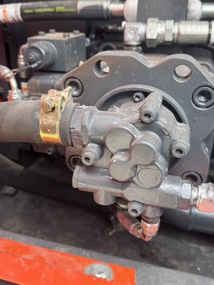 Escavatore cingolato Used Doosan DX140LC Crawler Excavator With Long Reach Boom For Sale Used Doosan DX140LC Crawler Excavator With Long Reach Boom For Sale- Photo 5