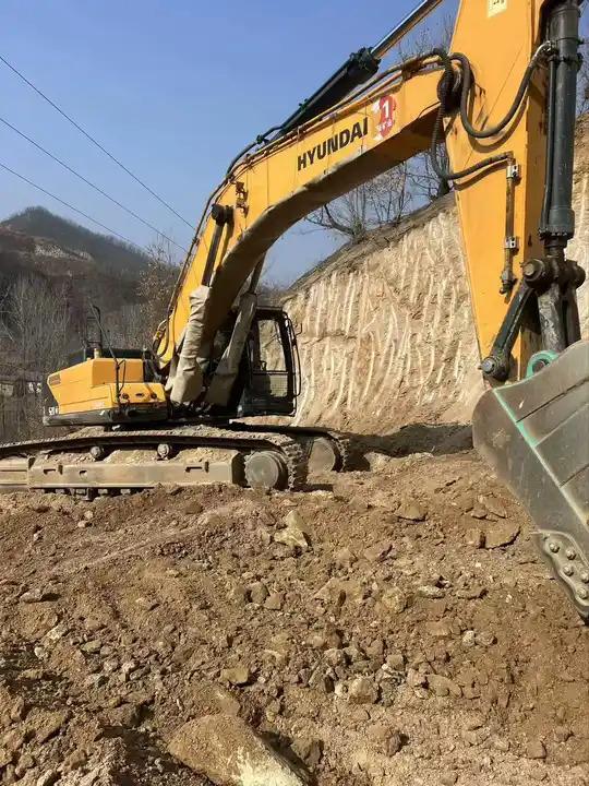 Гусеничный экскаватор Original Used Equipment Heavy Duty 50 Ton Hyundai 520 Good Quality High Quality Hyundai 520vs Excavator In Shanghai Original Used Equipment Heavy Duty 50 Ton Hyundai 520 Good Quality High Quality Hyundai 520vs Excavator In Shanghai- Photo 2