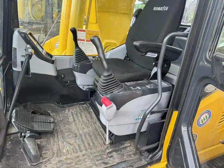 Экскаватор Cheap Used Japan Komatsu PC200-7 PC300 PC350-7 Excavator Used Komatsu 20 Ton Excavator Price PC200 Cheap Used Japan Komatsu PC200-7 PC300 PC350-7 Excavator Used Komatsu 20 Ton Excavator Price PC200- Photo 4